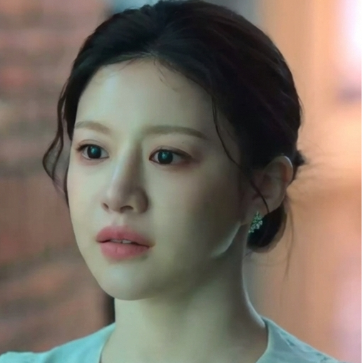 Kdrama Can This Love Be Translated Go Youn‑jung abstract cluster earrings