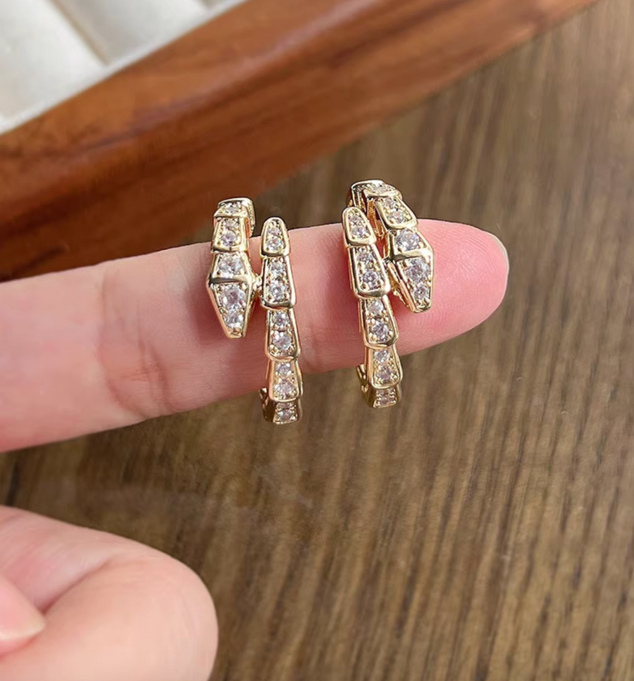 Queen Of Tears CZ Embellished Loop Earrings 눈물의 여왕 Hong Hae In Jewellery (Kim Ji Won)
