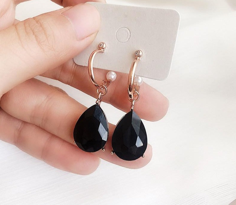 Black Teardrop Gem Earrings | IU - Hotel Del Luna