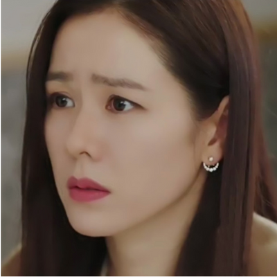 Crash Landing On You Seo Ye Jin Inspired Crescent Earrings
