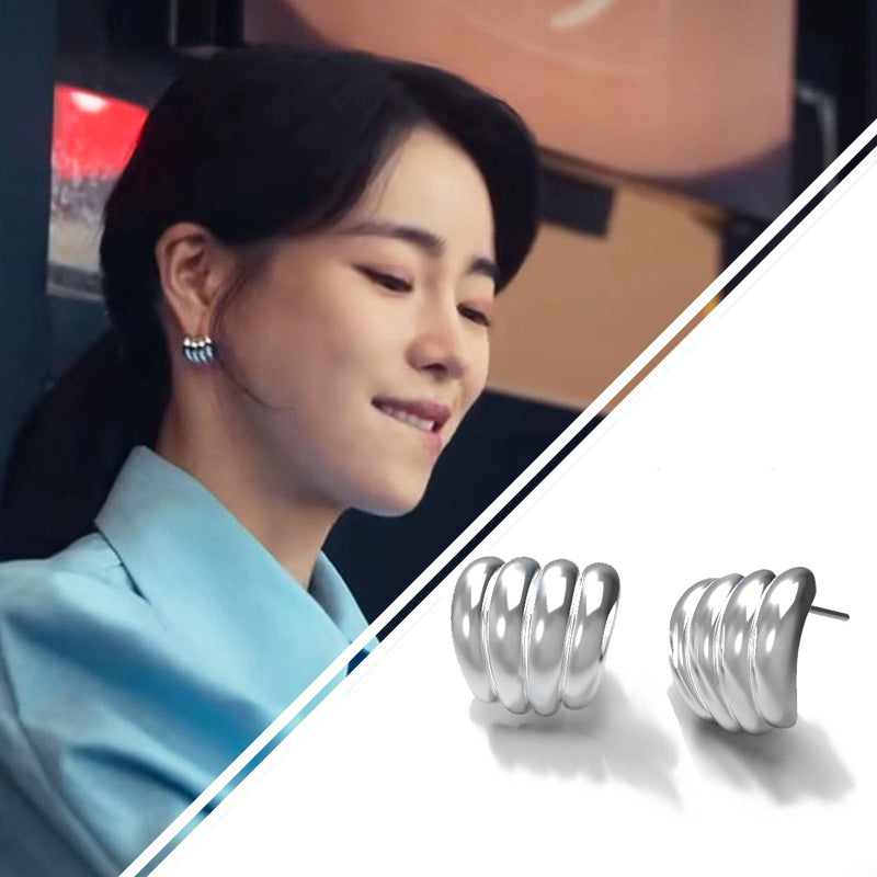 Im Ji-Yeon’s Silver Cuff Drop Earrings KDrama The Glory