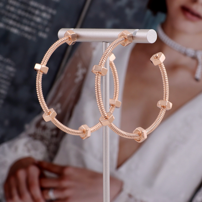Korean drama, It's Okay to Not Be Okay, Seo Yea Ji Inspired Hoop Earrings Hardware Design