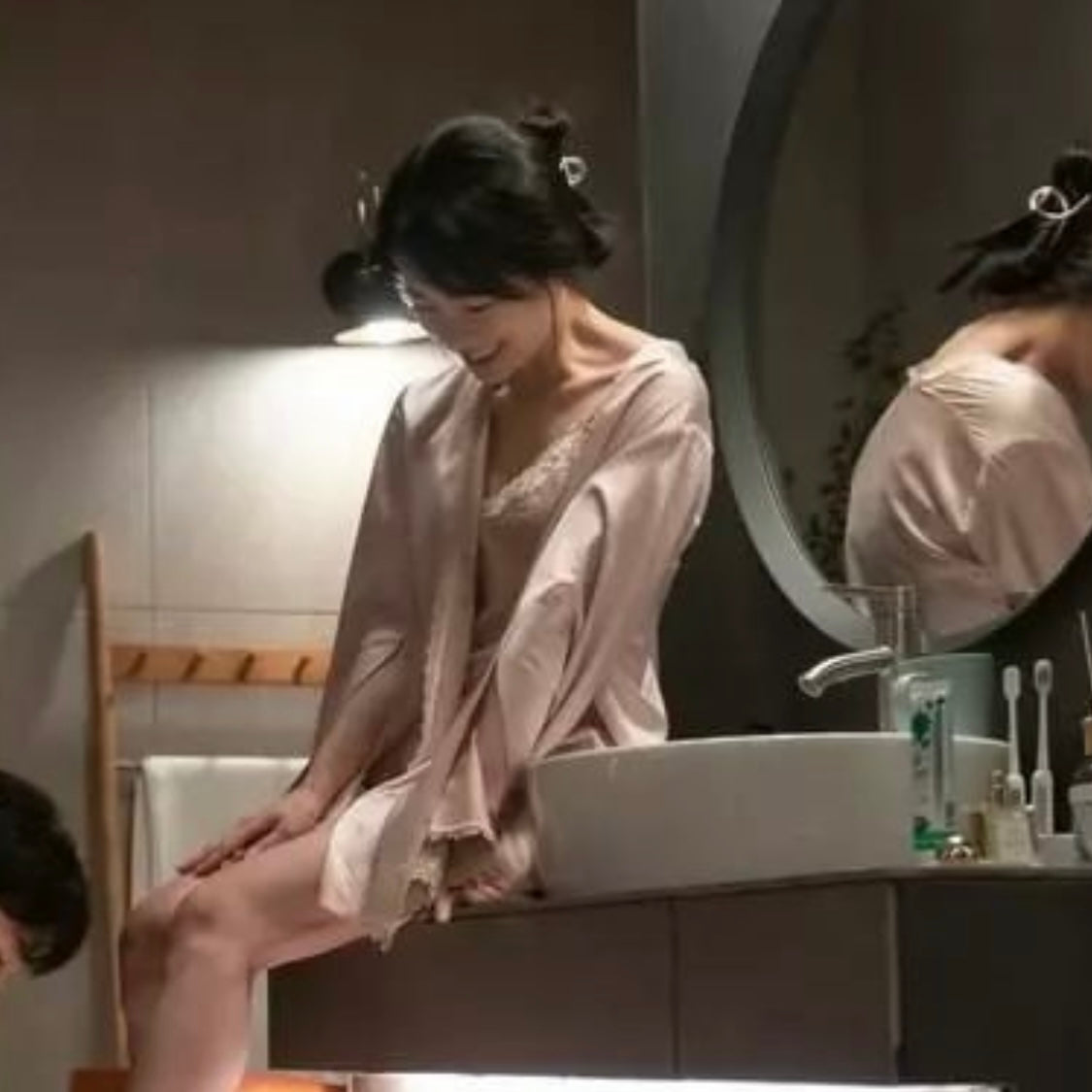 Im Ji-Yeon SIlver Loop Claw Clip As Seen The Glory Kdrama