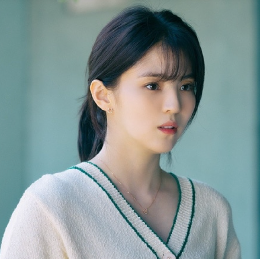 Han So-Hee Horseshoe Earrings as seen on Nevertheless