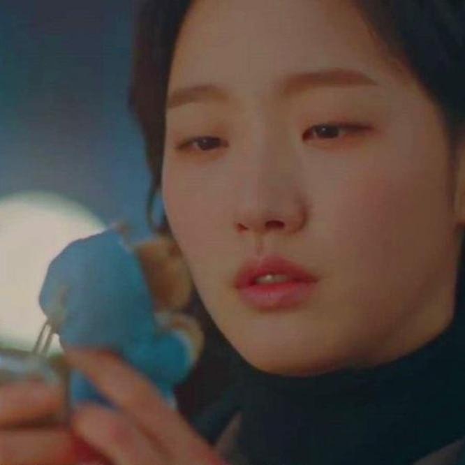 The King Eternal Monarch Korean Drama Inspired Lion Keychain given to Kim Go Eun by Lee Min Ho