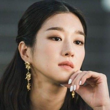 Korean drama, It's Okay to Not Be Okay, Seo Yea Ji Abstract Gold Earrings