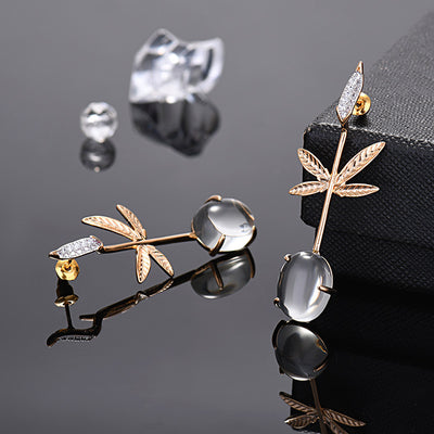 It's Okay To Not Be Okay Seo Ye-ji Inspired Bee & Flower Stem Mismatch Earrings