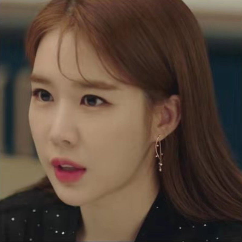 Kdrama-Schmuck von Touch Your Heart Yoo In Na asymmetrische Ohrringe